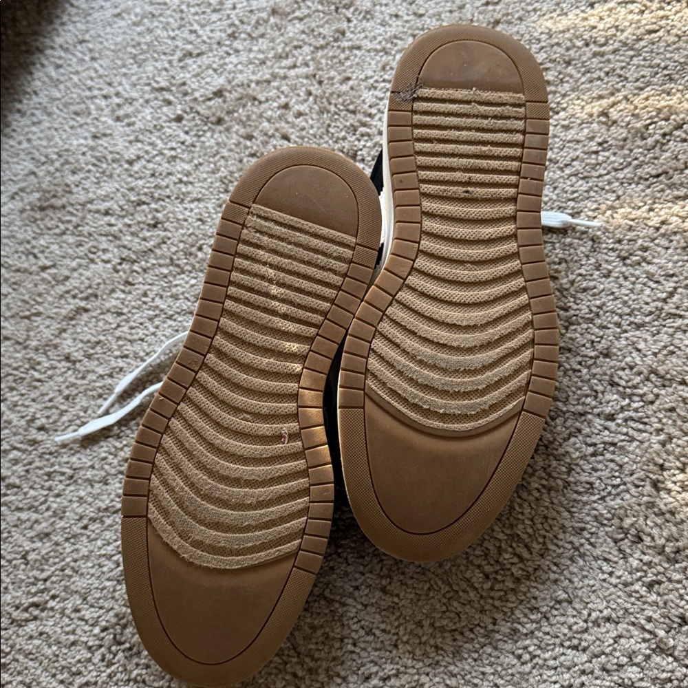 Steve Madden Black and White Sneakers - Picture 3 of 7